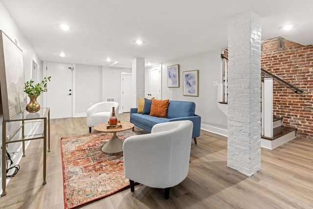 62-64 Elm St 1, Boston, MA 02129