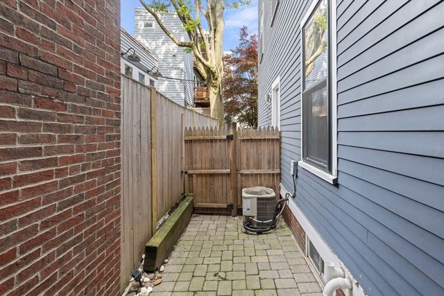62-64 Elm St 1, Boston, MA 02129