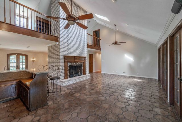 3100 Surrey, Lake Charles, LA 70605