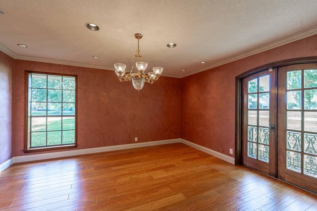 3100 Surrey, Lake Charles, LA 70605