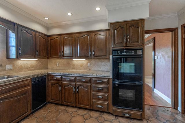 3100 Surrey, Lake Charles, LA 70605