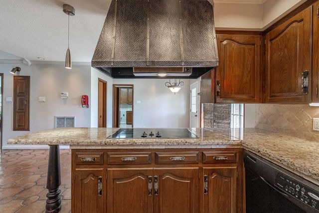 3100 Surrey, Lake Charles, LA 70605