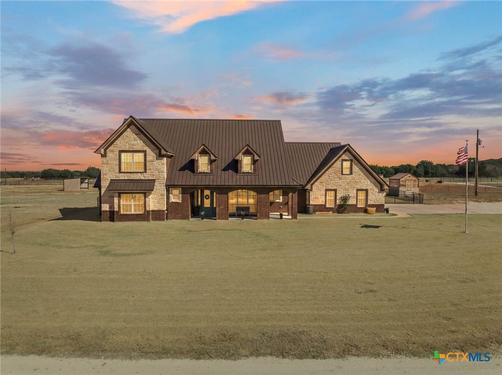 Image 1 of property listing at 417 County Road 60, Gatesville, TX 76528