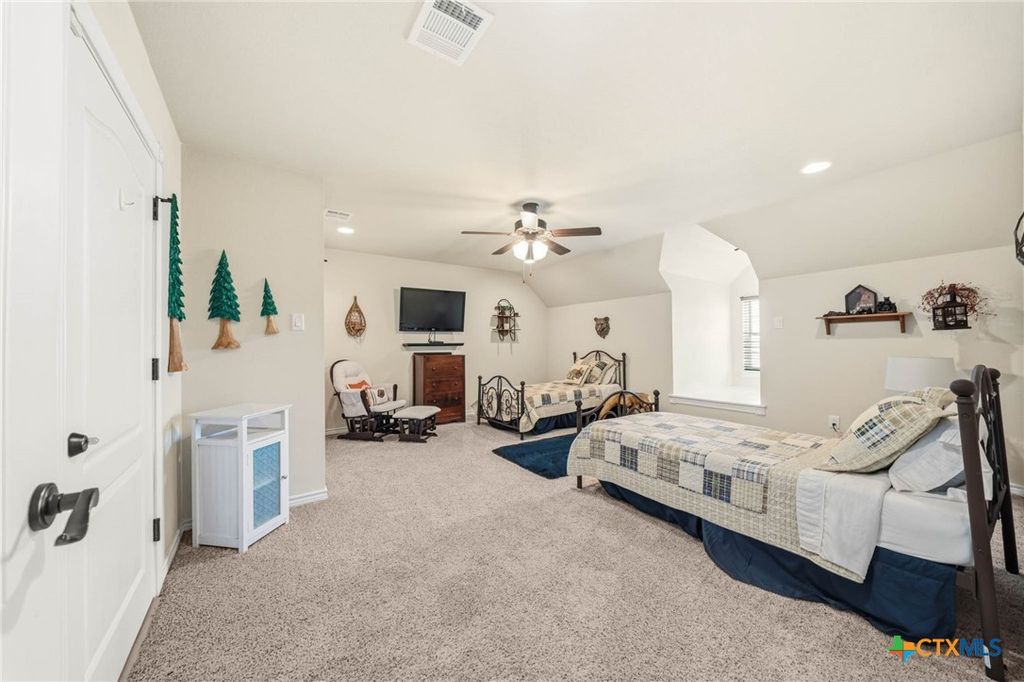 Image 43 of property listing at 417 County Road 60, Gatesville, TX 76528