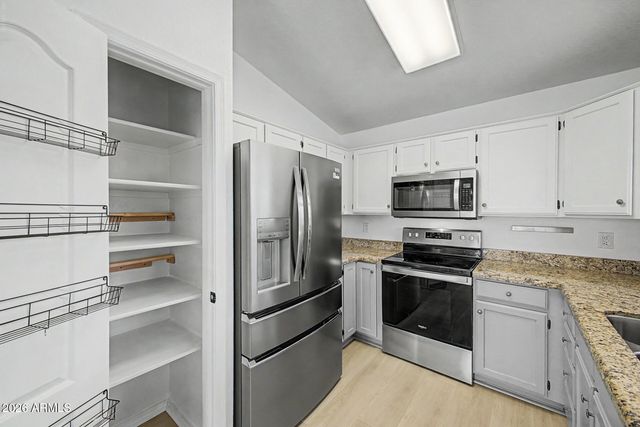 10851 W BEAUBIEN Drive, Peoria, AZ 85373