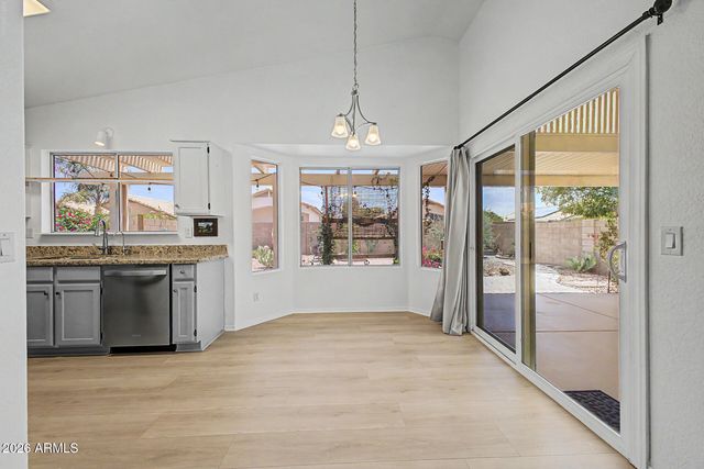 10851 W BEAUBIEN Drive, Peoria, AZ 85373