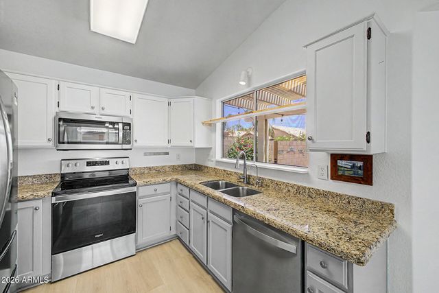 10851 W BEAUBIEN Drive, Peoria, AZ 85373