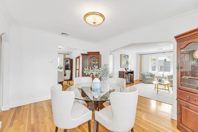 5 Spinney St, Unit 2 2, Boston, MA 02132
