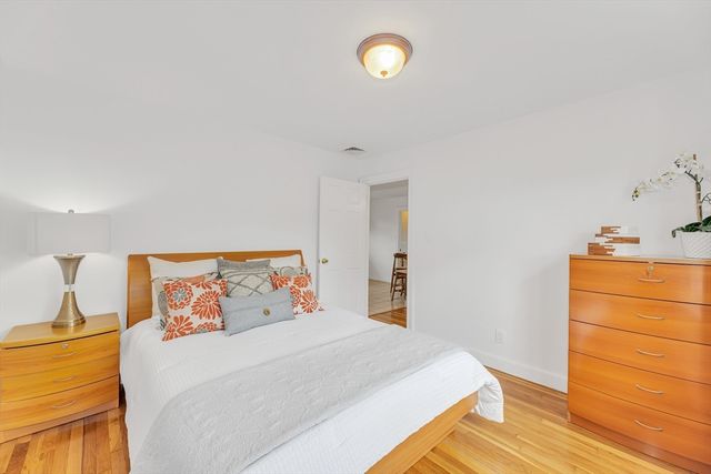 5 Spinney St, Unit 2 2, Boston, MA 02132