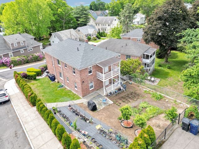 5 Spinney St, Unit 2 2, Boston, MA 02132