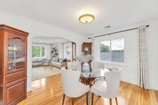 5 Spinney St, Unit 2 2, Boston, MA 02132