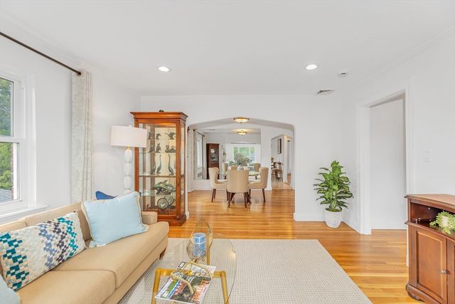 5 Spinney St, Unit 2 2, Boston, MA 02132