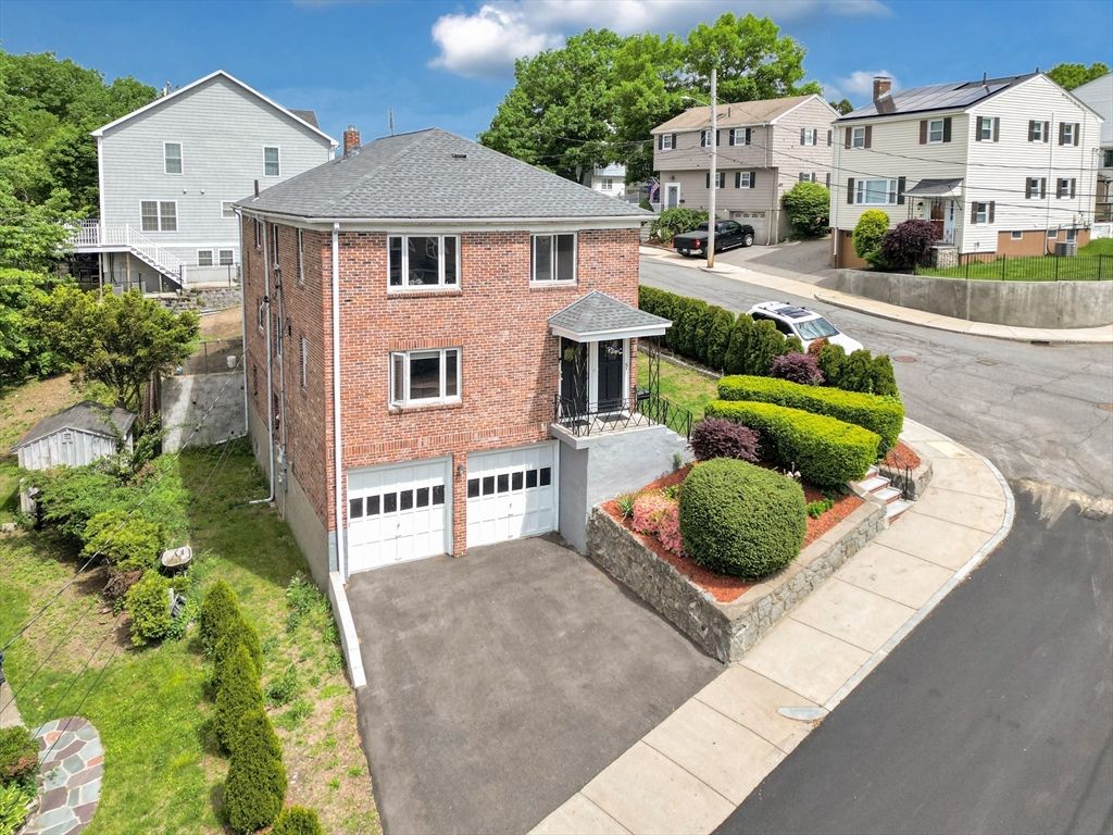 5 Spinney St, Unit 2 2, Boston, MA 02132