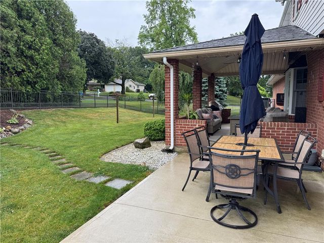 6202 Dove Drive, East Allen Twp, PA 18017