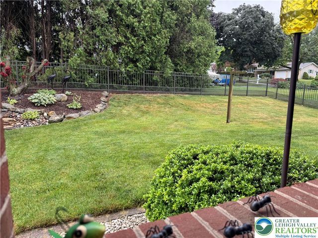 6202 Dove Drive, East Allen Twp, PA 18017