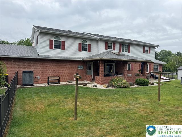 6202 Dove Drive, East Allen Twp, PA 18017
