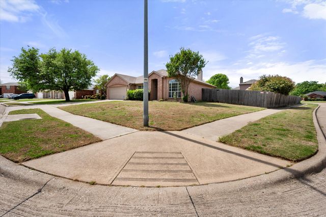 1 Boltes Court, Mansfield, TX 76063