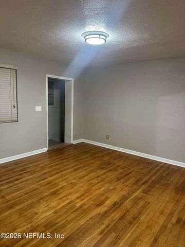 1744 DEBUTANTE Drive, Jacksonville, FL 32246