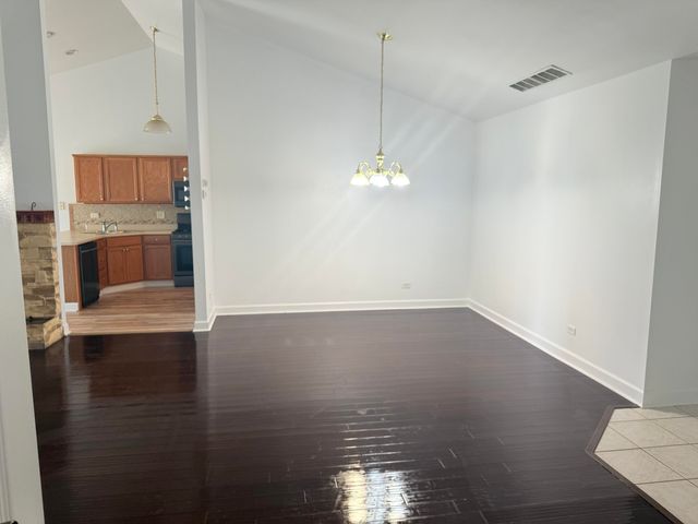 6289 Grosbeak Court, Hobart, IN 46342