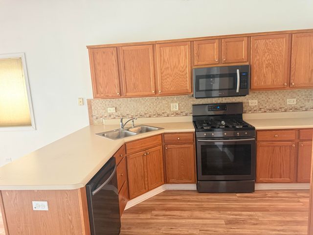 6289 Grosbeak Court, Hobart, IN 46342