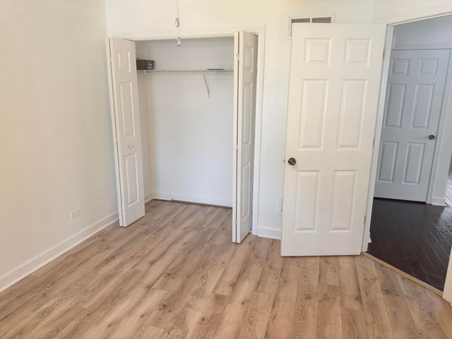 6289 Grosbeak Court, Hobart, IN 46342