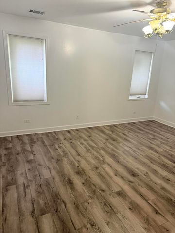 6289 Grosbeak Court, Hobart, IN 46342