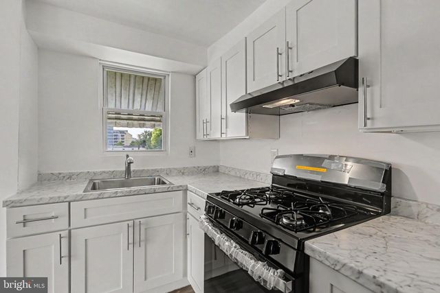 1716 N 6TH ST, Harrisburg, PA 17102