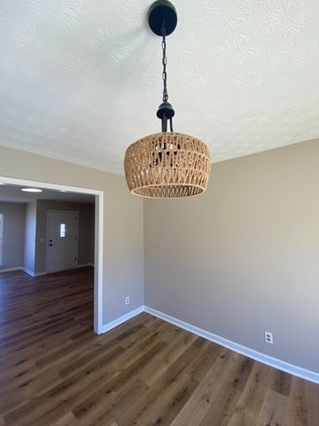 2515 Queen Anne Ct, Springfield, TN 37172