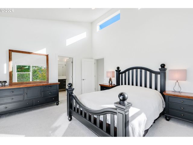 77 Ne 58TH Ave, Portland, OR 97213