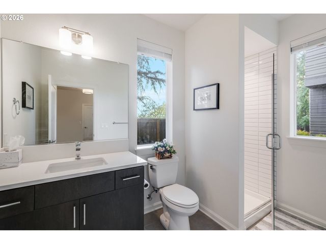 77 Ne 58TH Ave, Portland, OR 97213