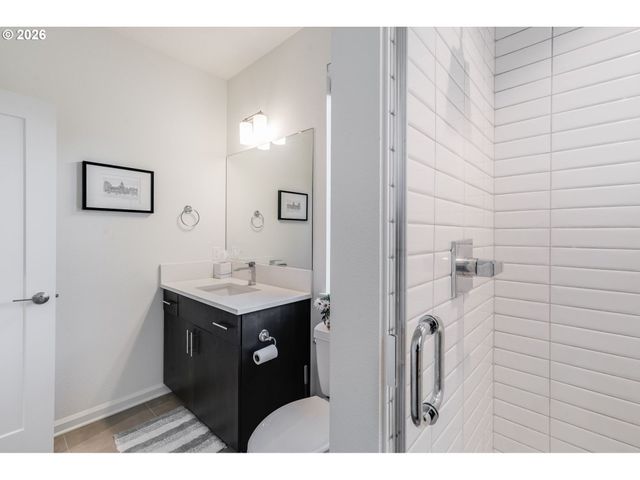 77 Ne 58TH Ave, Portland, OR 97213