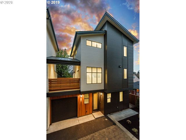 77 Ne 58TH Ave, Portland, OR 97213