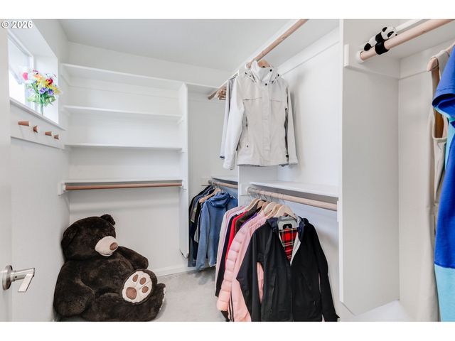 77 Ne 58TH Ave, Portland, OR 97213