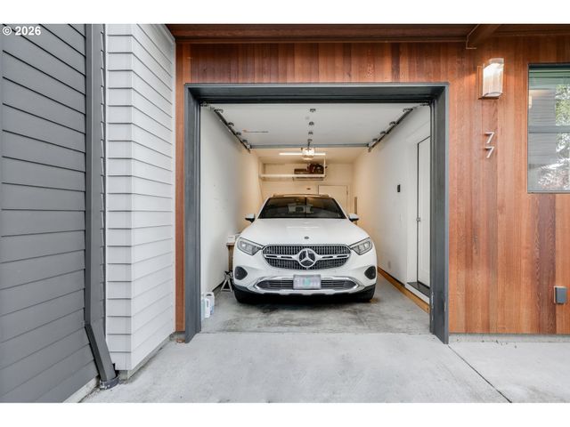 77 Ne 58TH Ave, Portland, OR 97213