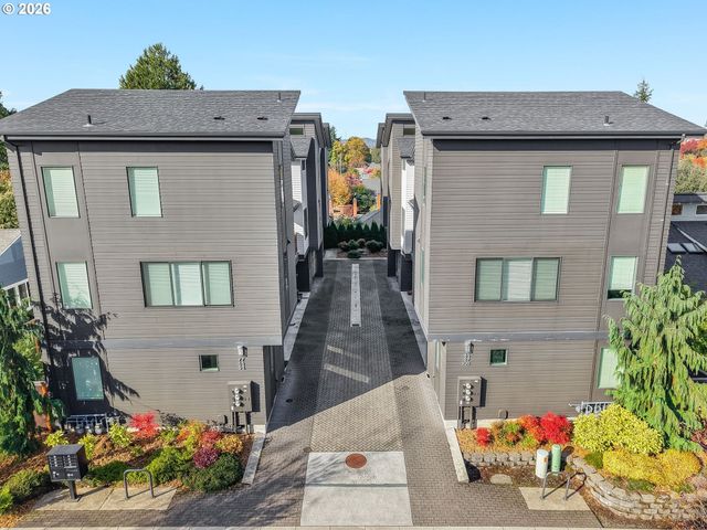 77 Ne 58TH Ave, Portland, OR 97213