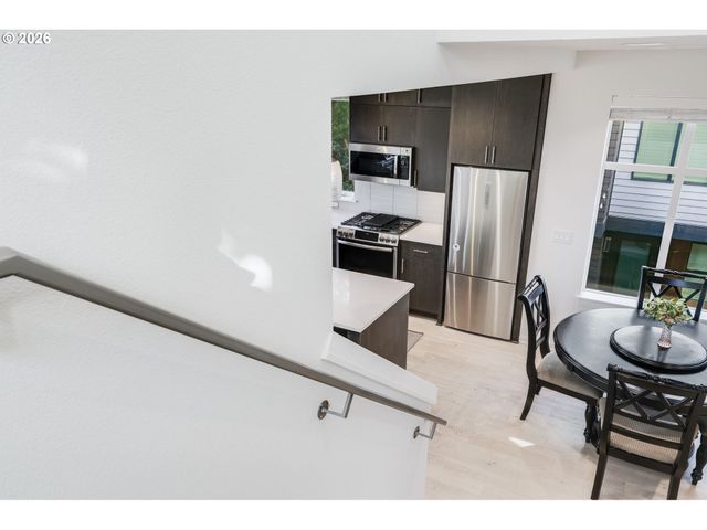 77 Ne 58TH Ave, Portland, OR 97213