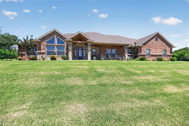 128 Whispering Winds Drive, Gunter, TX 75058