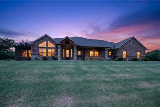 128 Whispering Winds Drive, Gunter, TX 75058