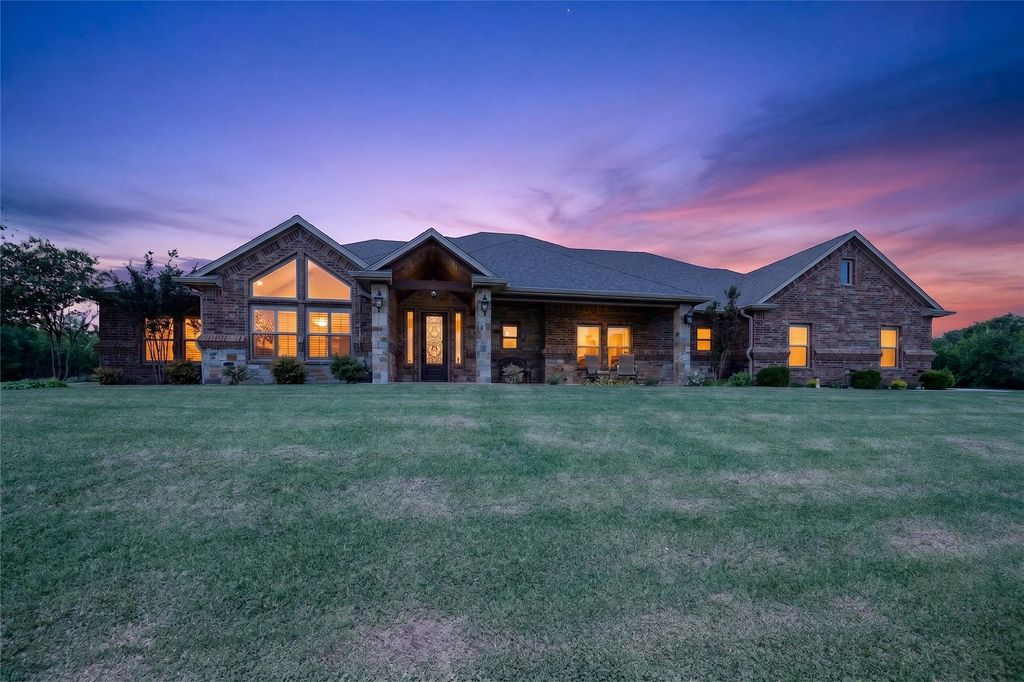 128 Whispering Winds Drive, Gunter, TX 75058
