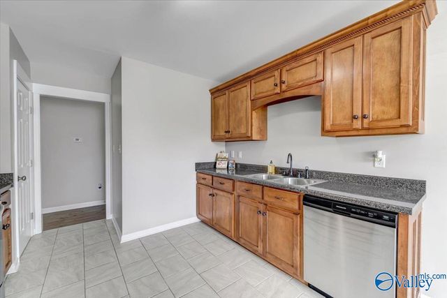 507 Shaw Road NW, Hartselle, AL 35640