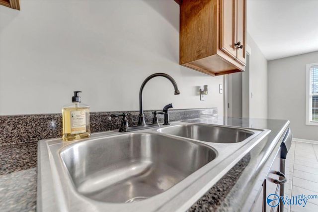 507 Shaw Road NW, Hartselle, AL 35640