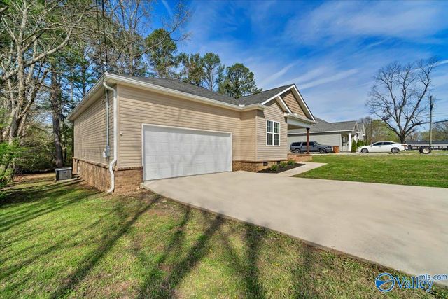 507 Shaw Road NW, Hartselle, AL 35640