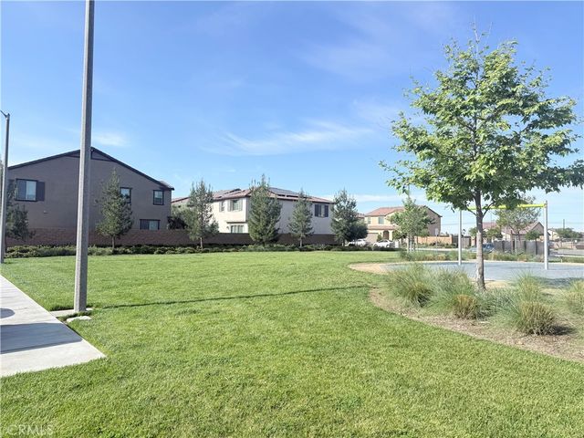 729 S Sumac, Rialto, CA 92376