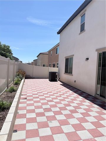729 S Sumac, Rialto, CA 92376