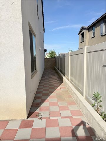 729 S Sumac, Rialto, CA 92376