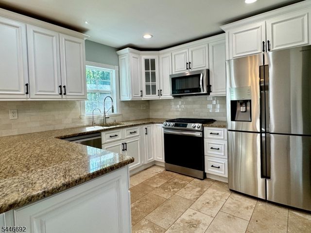 82 Catswamp Rd, Allamuchy Twp., NJ 07840
