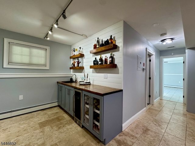 82 Catswamp Rd, Allamuchy Twp., NJ 07840