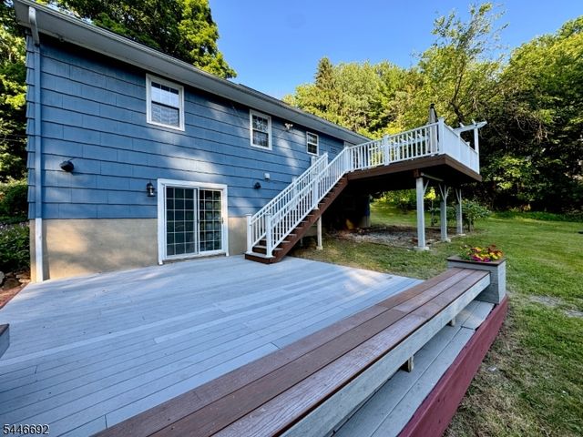 82 Catswamp Rd, Allamuchy Twp., NJ 07840