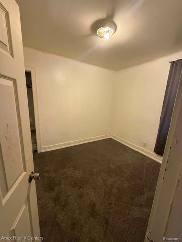 6063 Auburn Street, Detroit, MI 48228