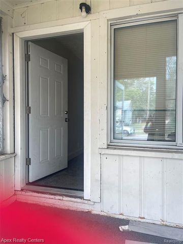 6063 Auburn Street, Detroit, MI 48228